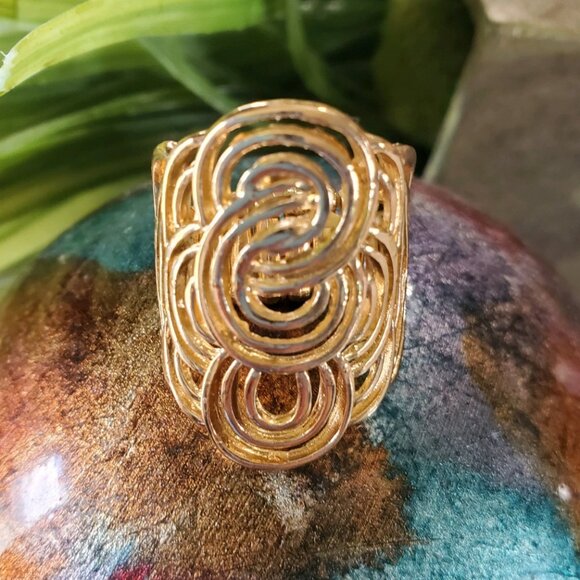 Gold Tone Stretch Ring 💥3 for $24💥 - Picture 5 of 16